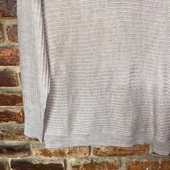 NWT Soho New York & Company Tan Knit Drape Surplice Back Sweater Women's Small - Picture 3 of 8
